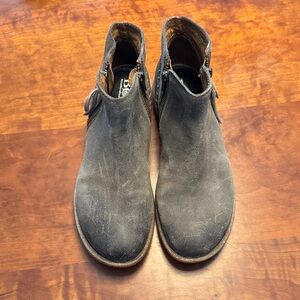 Born Women’s Vintage Nubuck Leather Boots